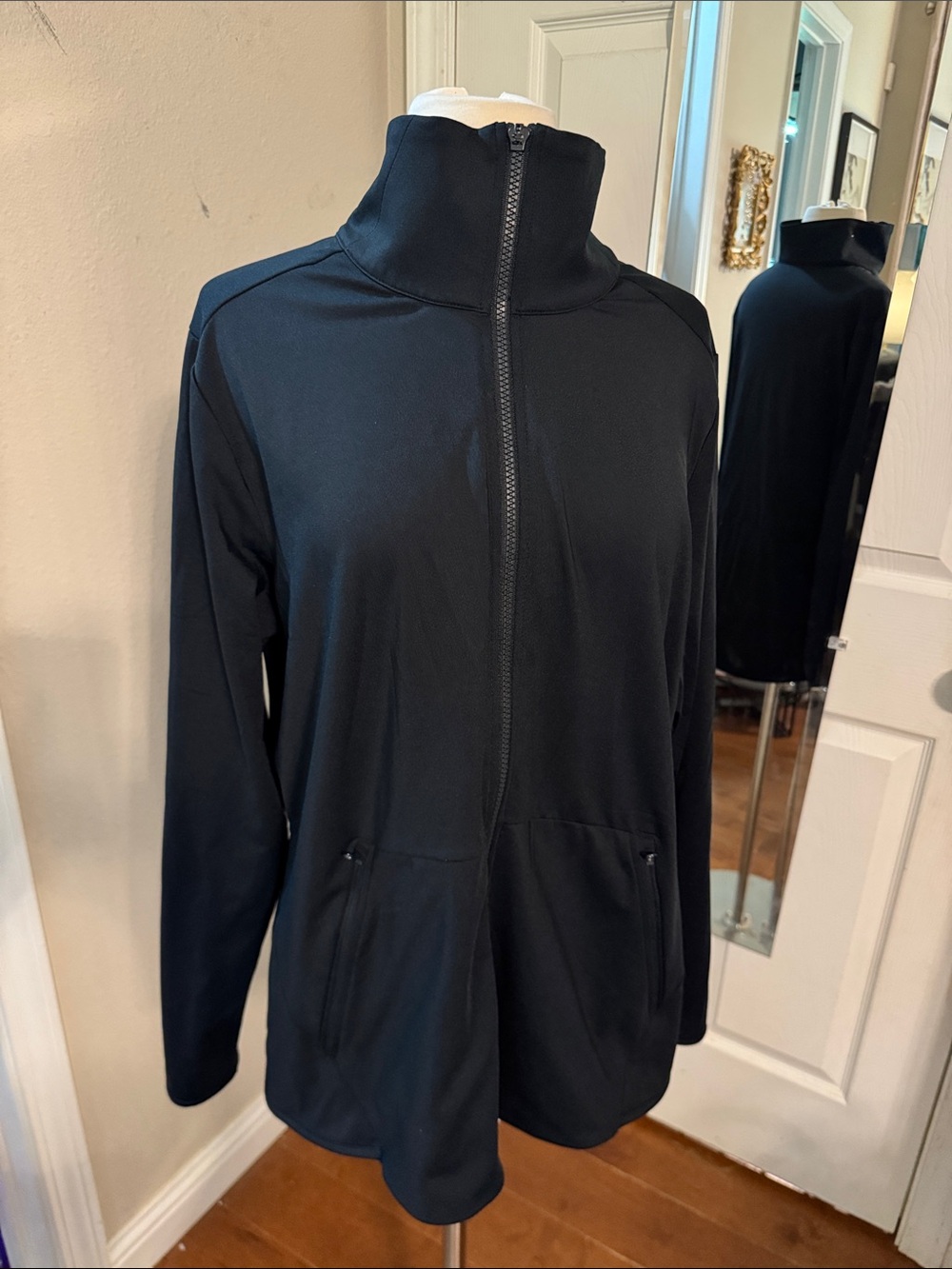 Women's Black High-Neck Utility Jacket with Secure Zip Pockets